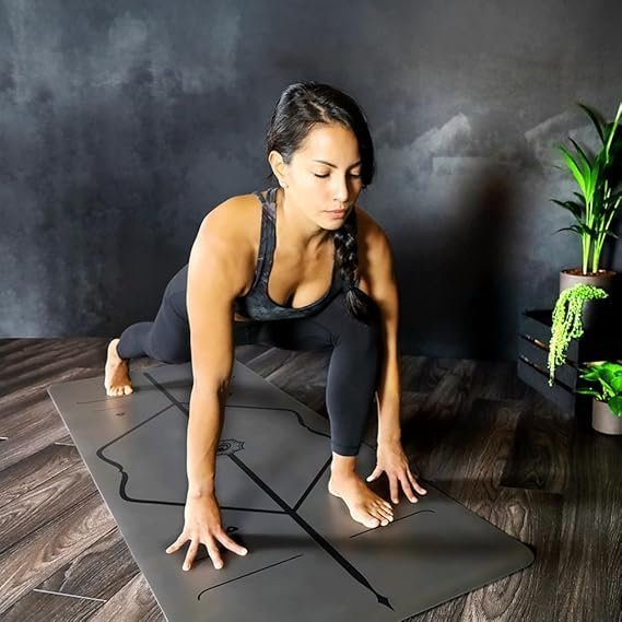 Liforme Original Yoga Mat – Free Yoga Bag Included – Patented Alignment System, Warrior-like Grip, Non-slip, Eco-friendly, sweat-resistant, long, wide, 4.2mm thick mat for comfort Visit the LIFORME Store